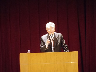 『人間の不思議』について軽妙に語る村松友視氏